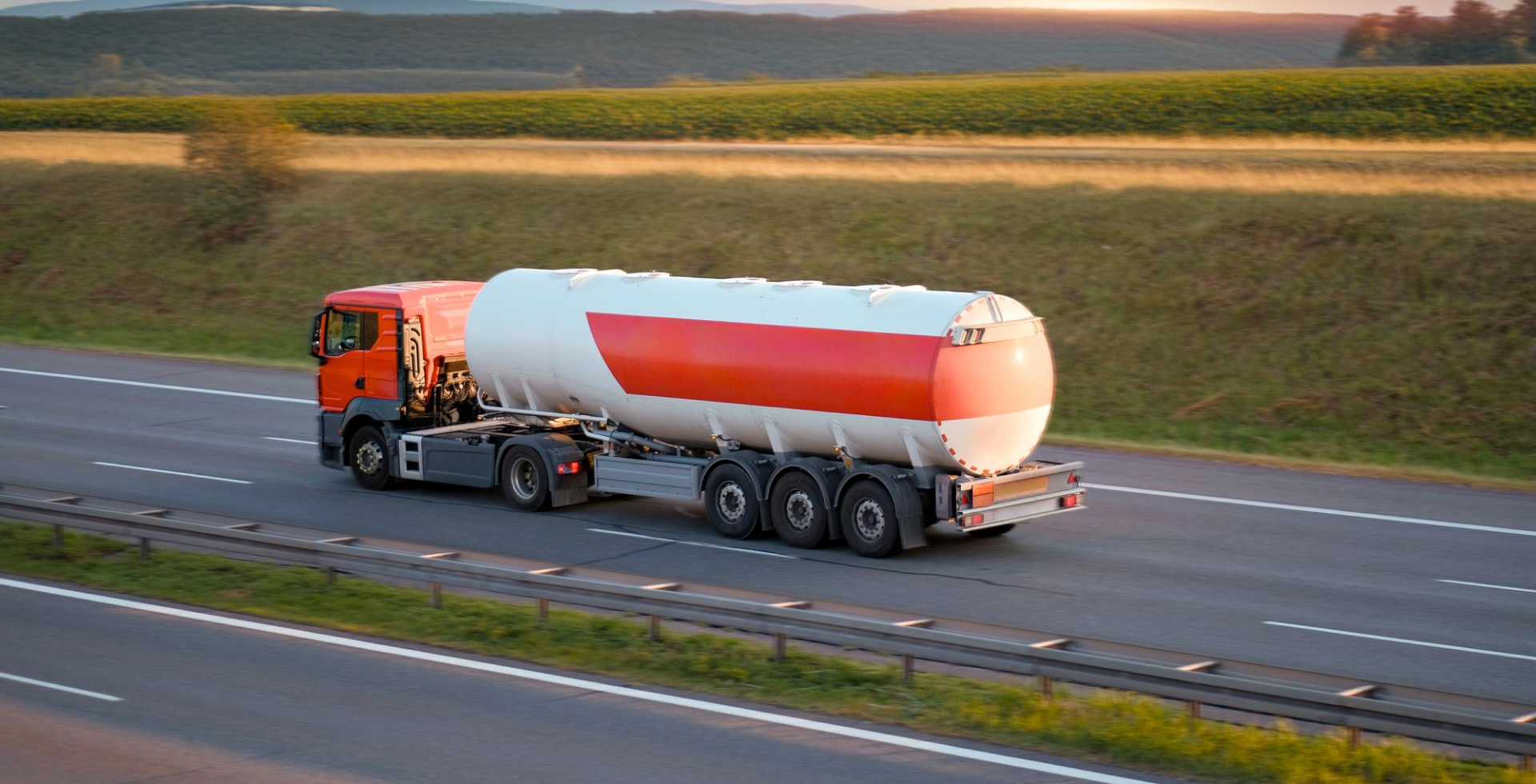 Tracking of fuel transportation with Escort TD-500 and DU-180 sensors