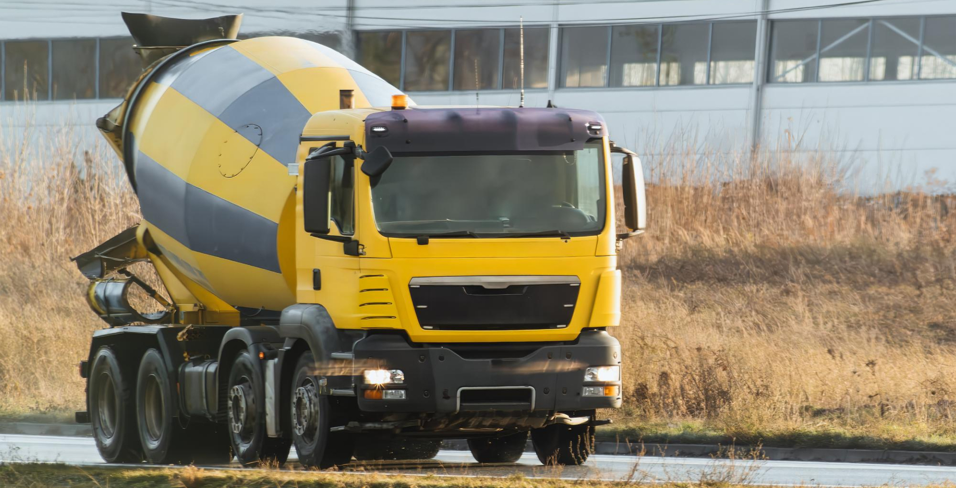 Automated concrete mixer monitoring with Escort DU-BLE sensor